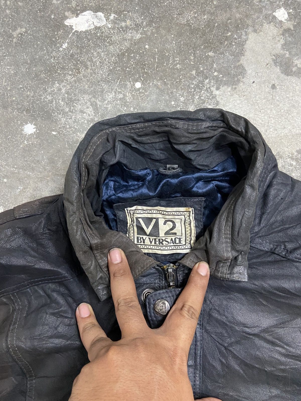 Versace VINTAGE V2 VERSACE GENUINE LEATHER JACKET Size US L / EU 52-54 / 3 - 2 Thumbnail