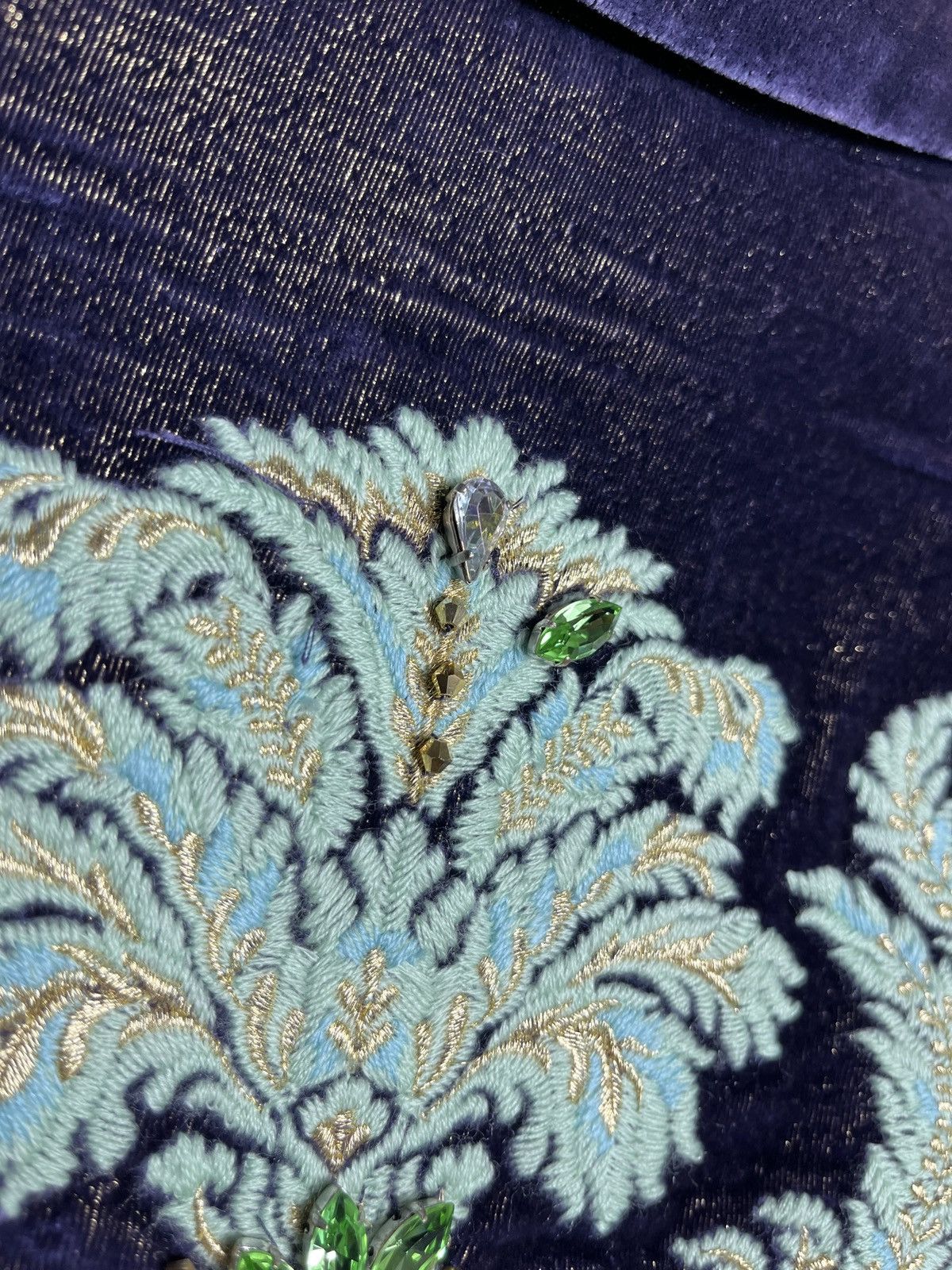 Blumarine blumarine jacket blazer embroidery flowers rayon purple velv Size S / US 4 / IT 40 - 12 Thumbnail