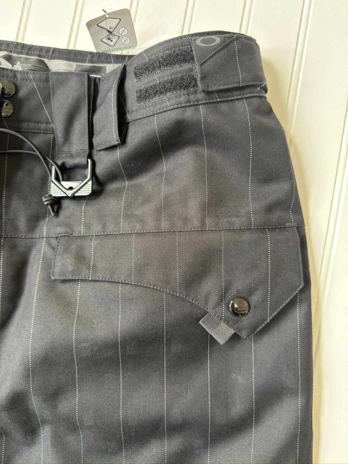Oakley Oakley Software Black Pinstripe Ski Snowboard Pants Size LG Size US 36 / EU 52 - 4 Thumbnail