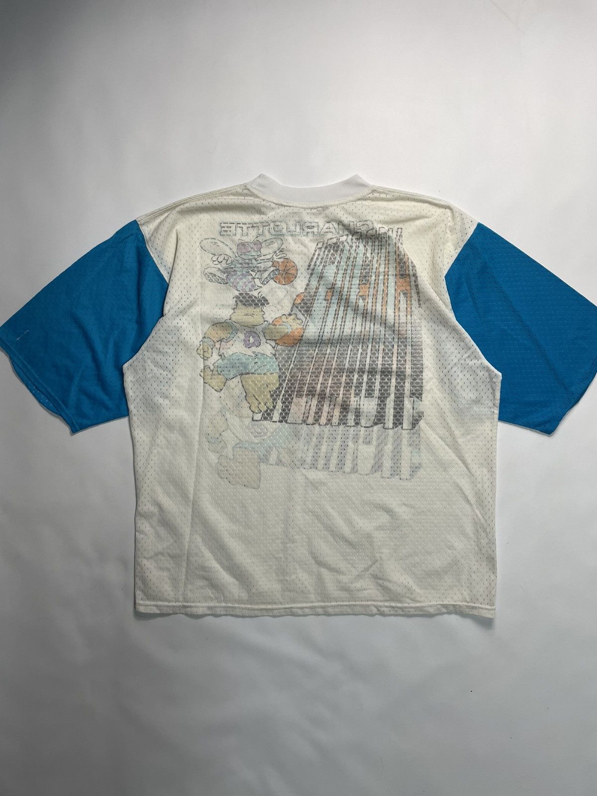 Changes Vtg Fred Flintstones × NBA Charlotte Basketball Tee Size US L / EU 52-54 / 3 - 4 Thumbnail