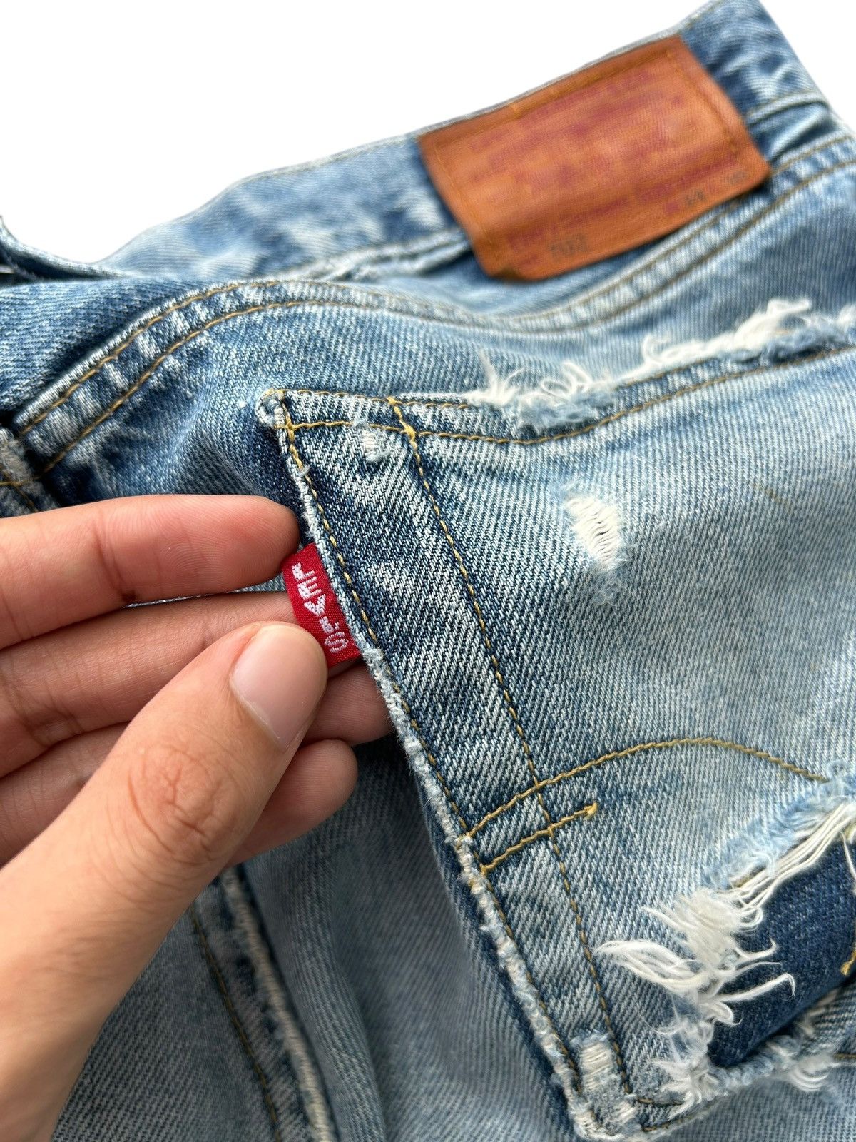 Levi's Vintage Levis Big E Selvedge Buckle Back Distressed Denim Size US 33 - 7 Thumbnail