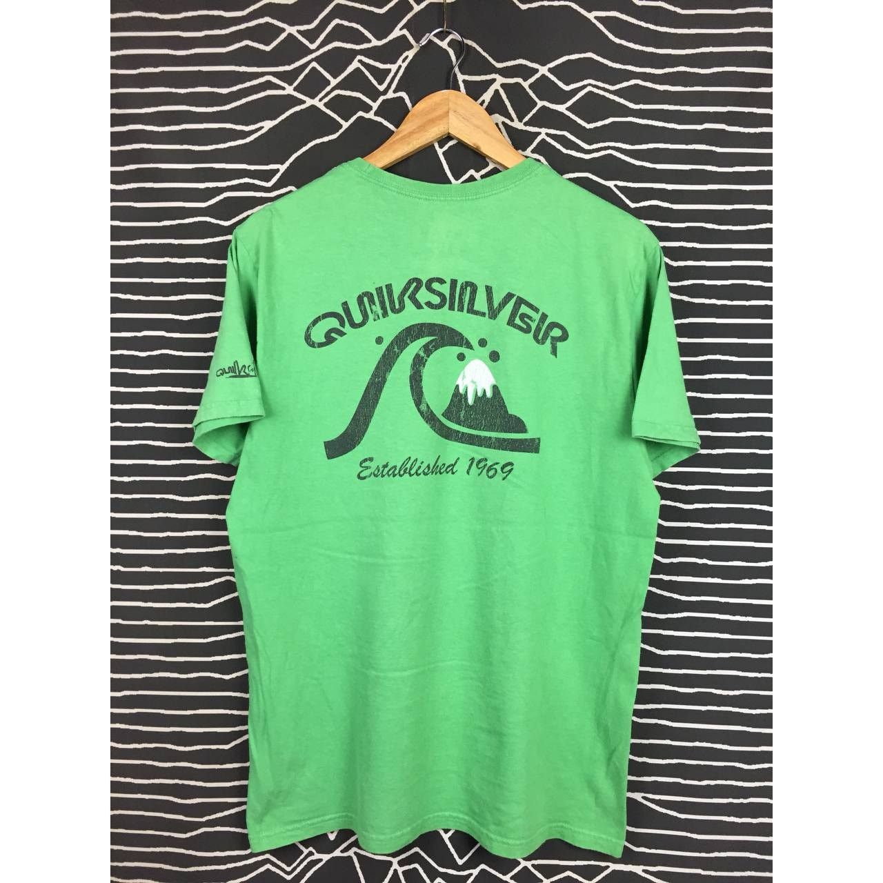 Quiksilver Quiksilver Wave Logo Graphic Slim Fit Surf Skate Tee Size US M / EU 48-50 / 2 - 1 Thumbnail