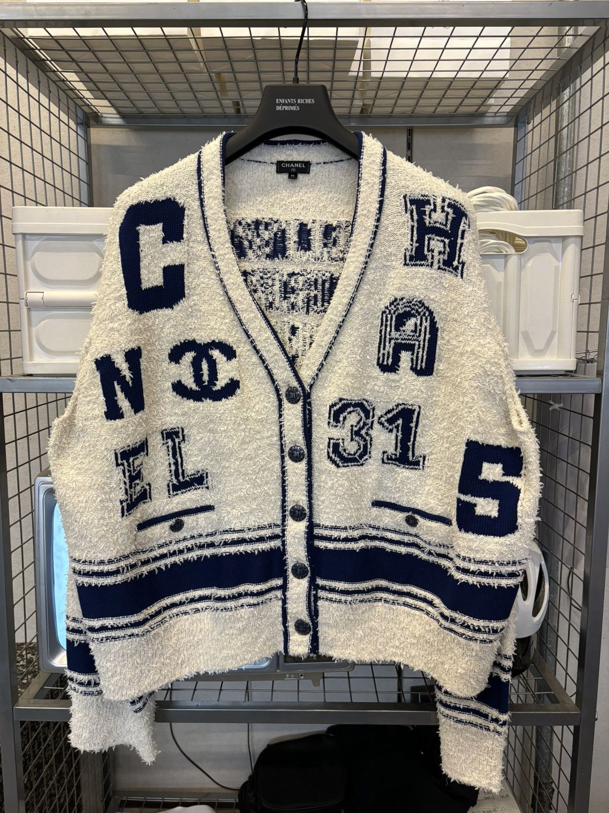 Chanel SS19 super oversized varsity CC logo cropped cardigan Size US M / EU 48-50 / 2 - 3 Thumbnail
