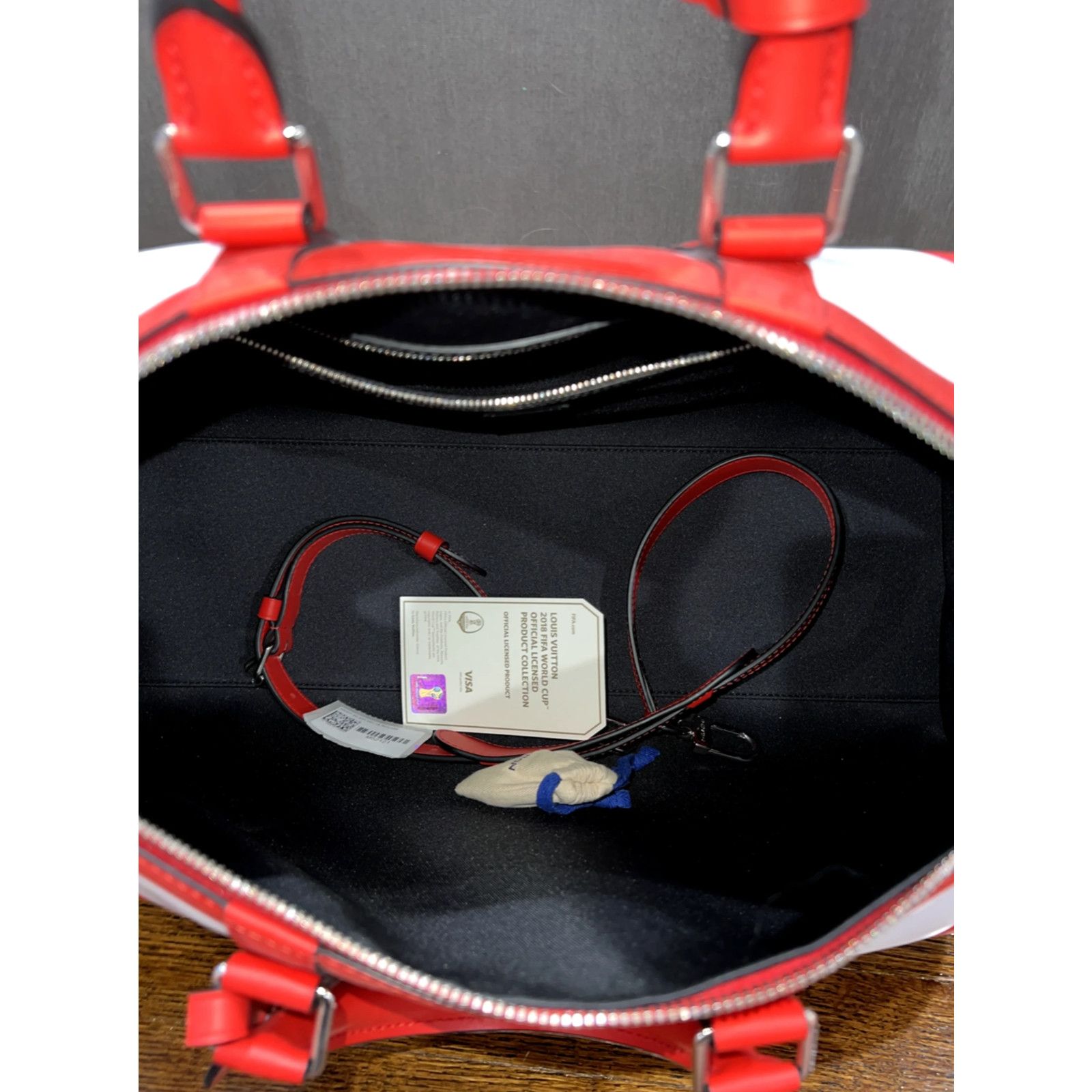 Louis Vuitton Louis Vuitton Keepall Bandouliere Hexagon Epi Weekend Bag Size ONE SIZE - 9 Thumbnail