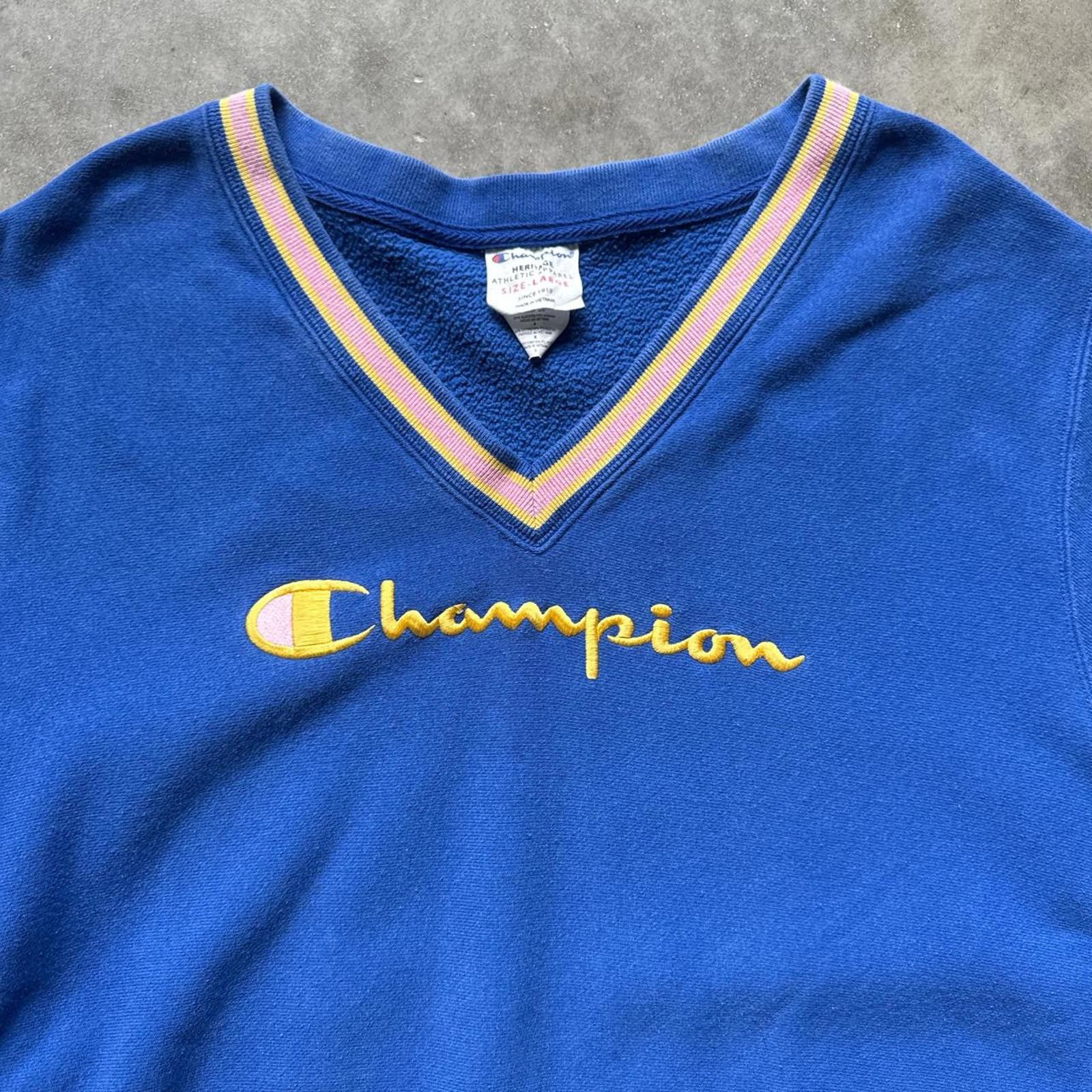 Champion Blue Vintage Y2K Champion Sportswear Crewneck Size US L / EU 52-54 / 3 - 4 Thumbnail