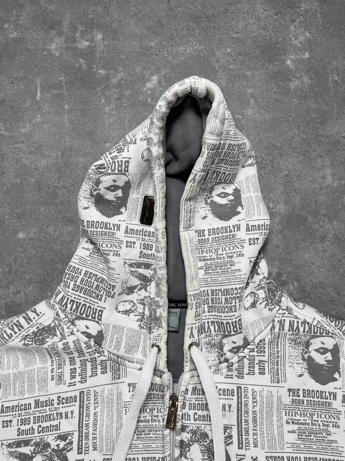 Karl Kani 00s Karl Kani Baggy Newspaper AOP Heavy Zip Hoodie Jacket XL Size US XL / EU 56 / 4 - 12 Thumbnail