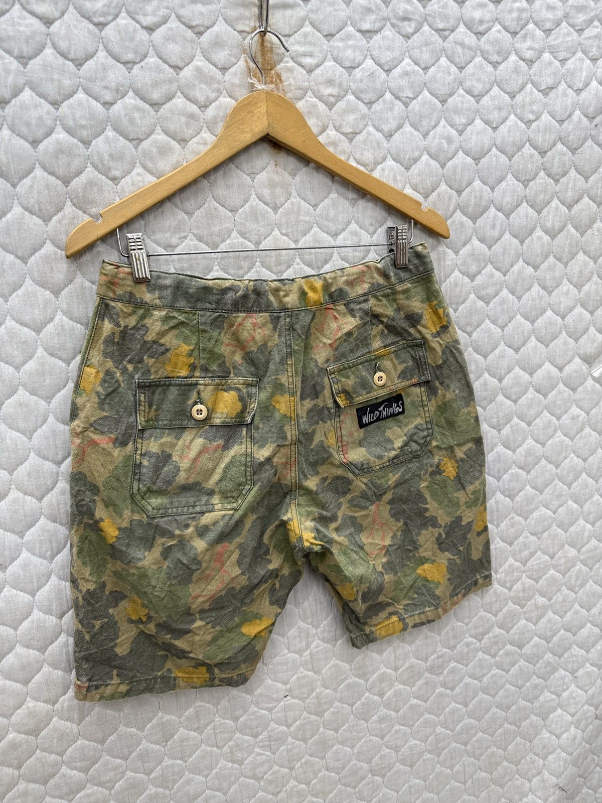 Wild Things 🔥🔥🔥ARCHIVE WILD THINGS CAMO SHORTS Size US 31 - 6 Thumbnail