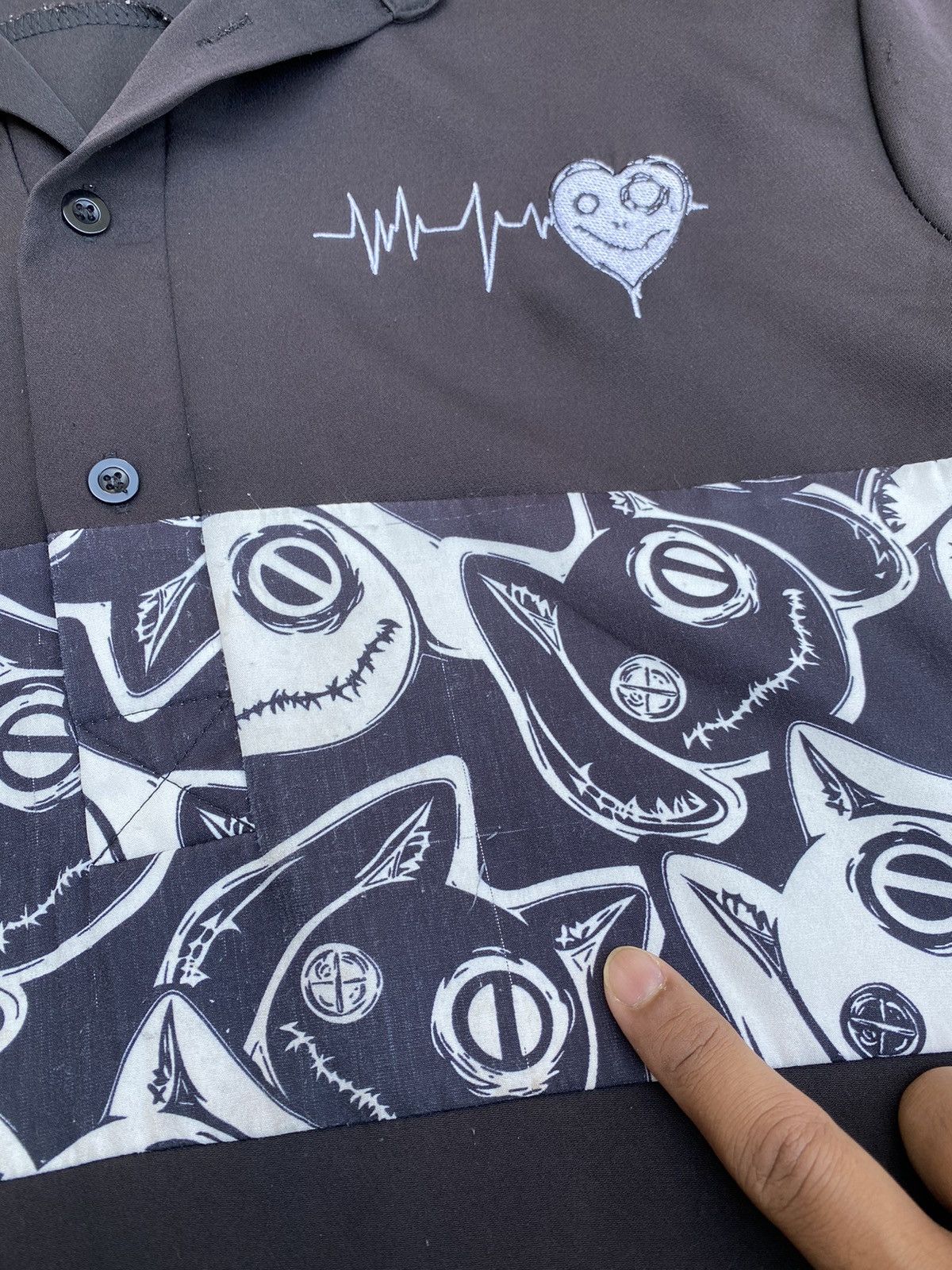 Japanese Brand 🔥 Steals 🔥 Japanese Brand Nier Shirt Half Button Size US XL / EU 56 / 4 - 7 Thumbnail