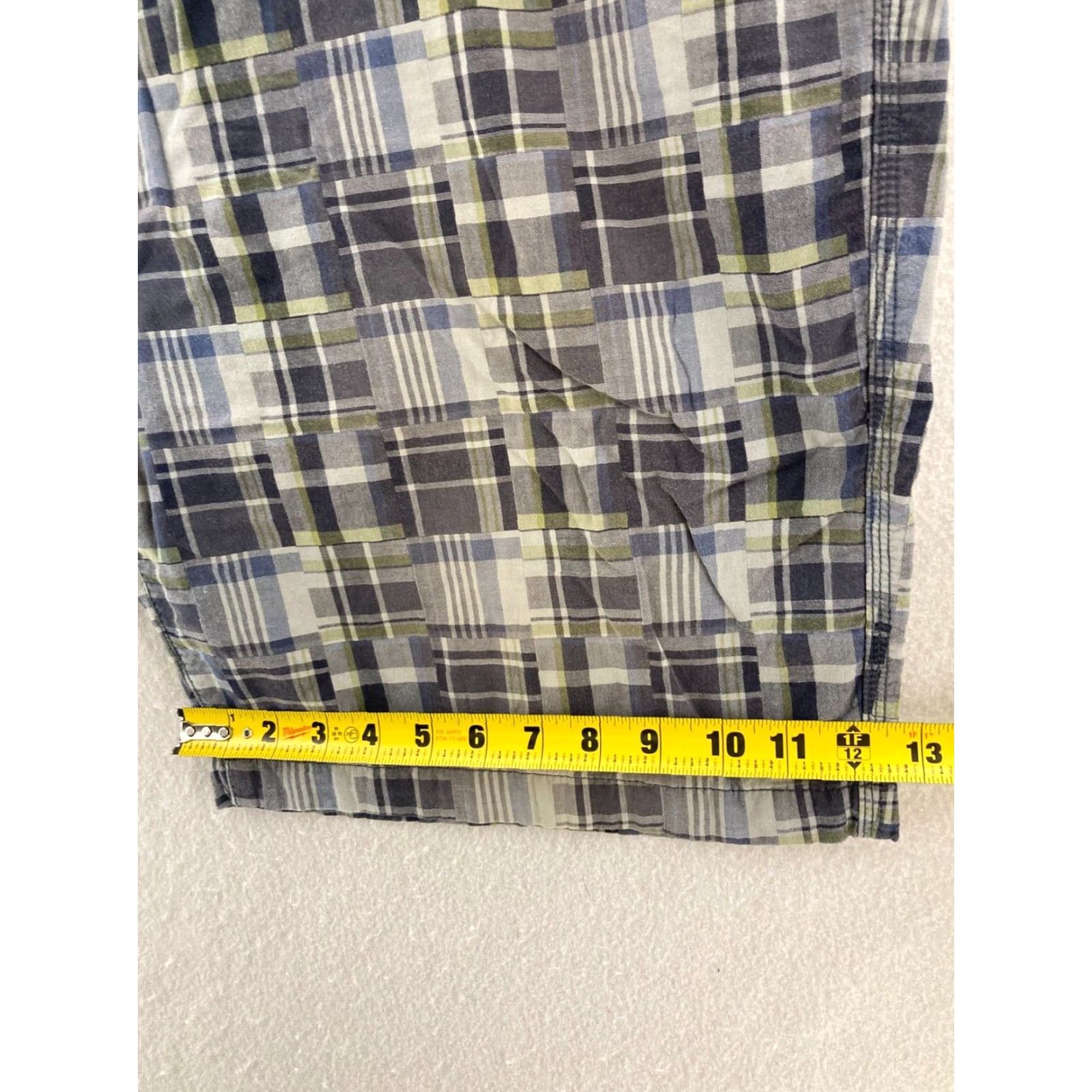 Tommy Bahama VINTAGE Tommy Bahama Cargo Shorts Mens 40 Lightweight Cotton Plaid Beach Casual Size US 40 / EU 56 - 5 Thumbnail