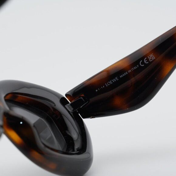 Loewe Loewe LW40117I 52A Sunglasses Dark Havana/Black Cat Eye Size ONE SIZE - 8 Thumbnail