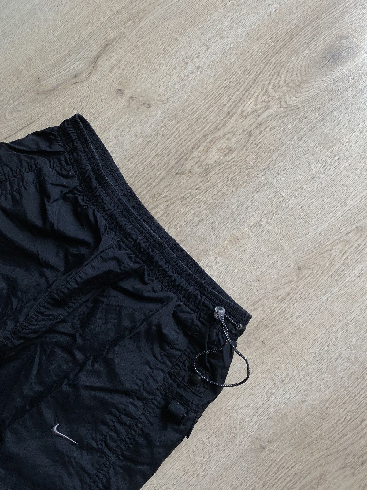 Japanese Brand × Nike × Vintage Nike Vintage Nylon Drill Pants mini swoosh Baggy Japanese Size US 32 / EU 48 - 11 Thumbnail