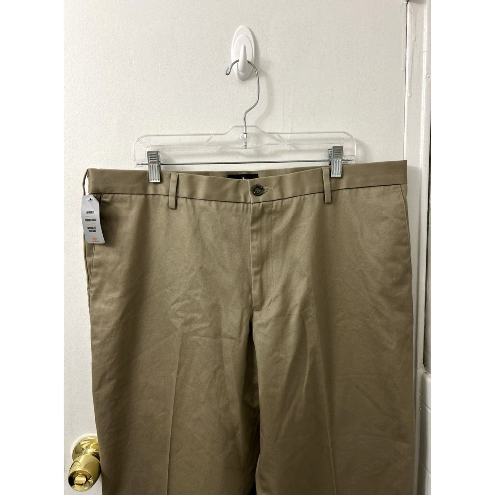 Dockers VINTAGE Dockers Signature Khaki Pants Mens 40x30 Tan Beige Straight Fit Flat Front NWT Size US 40 / EU 56 - 7 Thumbnail