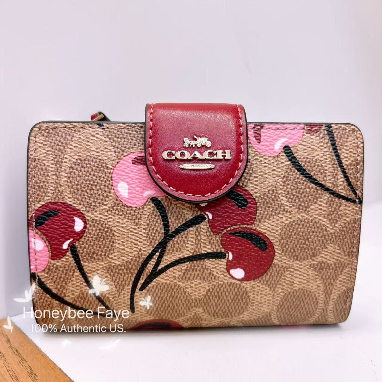 Coach 🍒 Medium Corner Zip Wallet In Signature Canvas Cherry CZ342 Size ONE SIZE - 1 Thumbnail