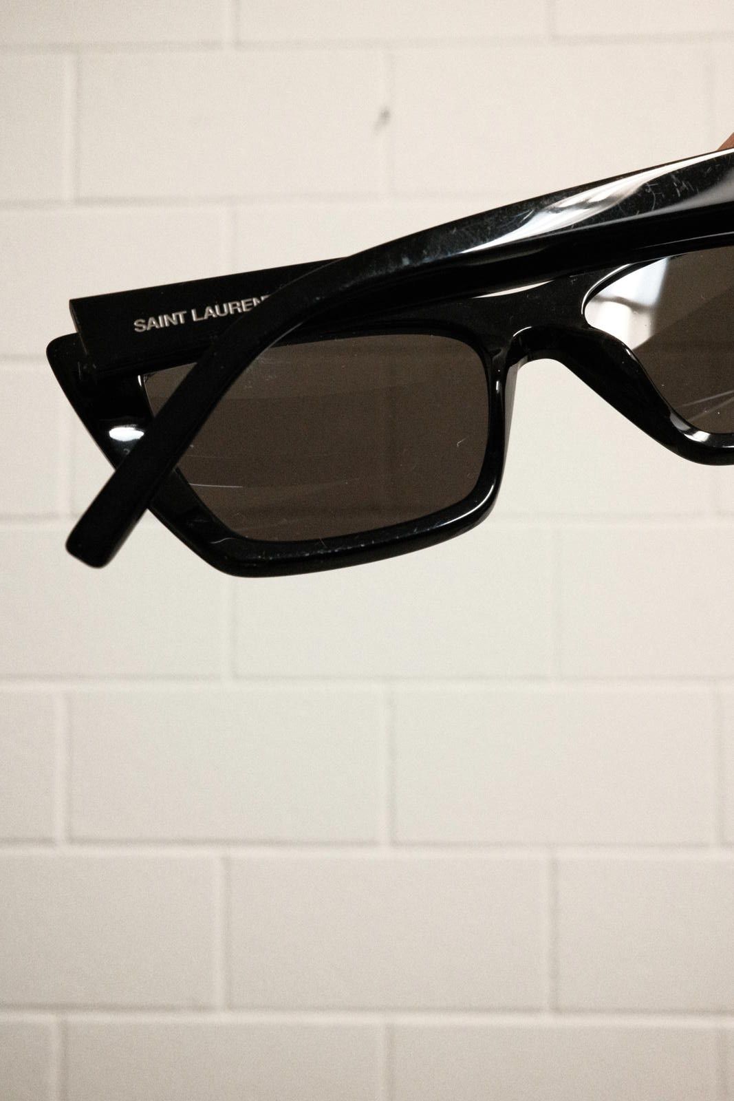 Saint Laurent Paris Saint Laurent Black Rectangular Sunglasses with Case Size ONE SIZE - 4 Thumbnail