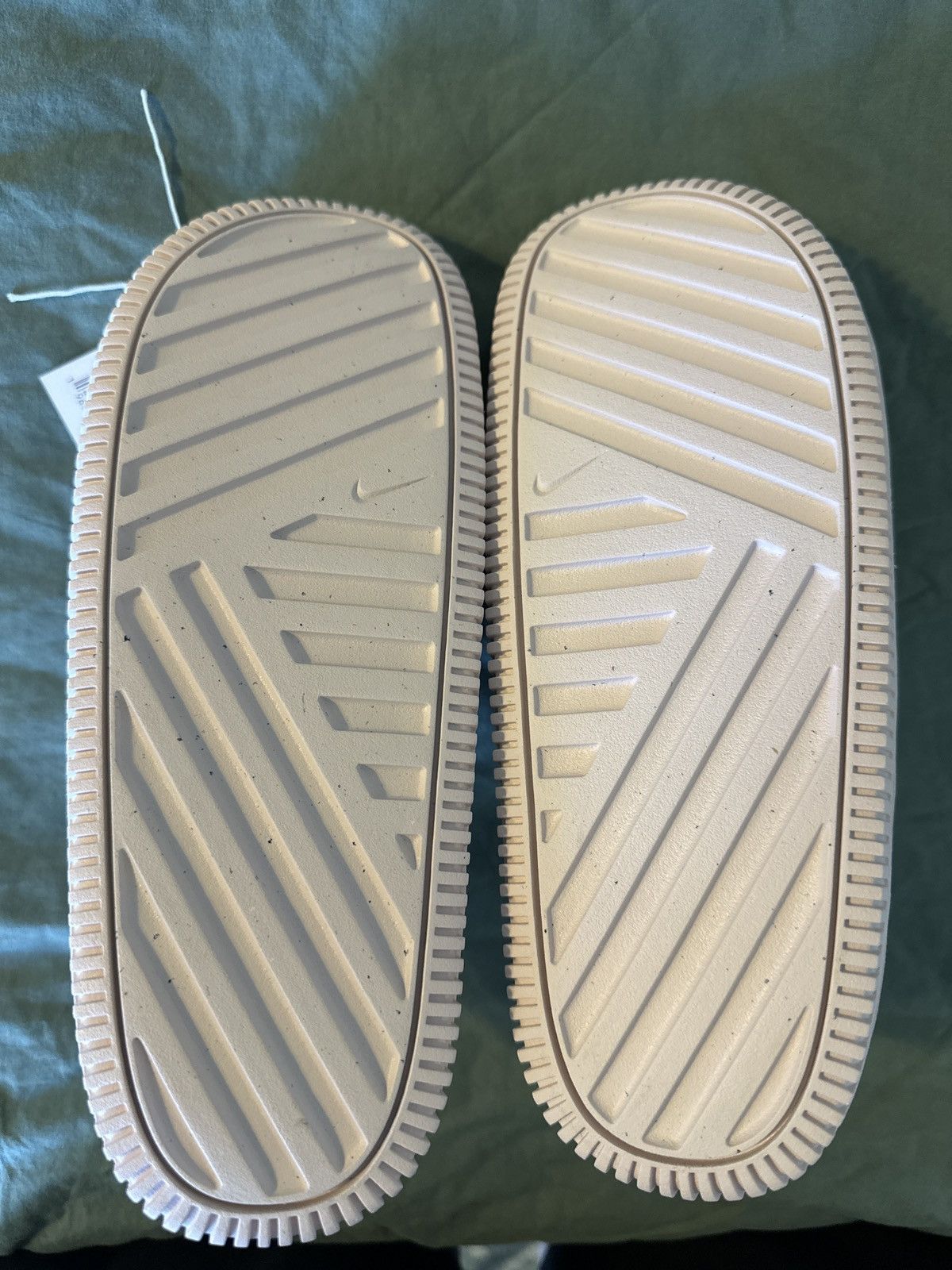 Nike Nike Calm Slide (Barely Rose/Size 7W) Size US 7 / IT 37 - 3 Thumbnail