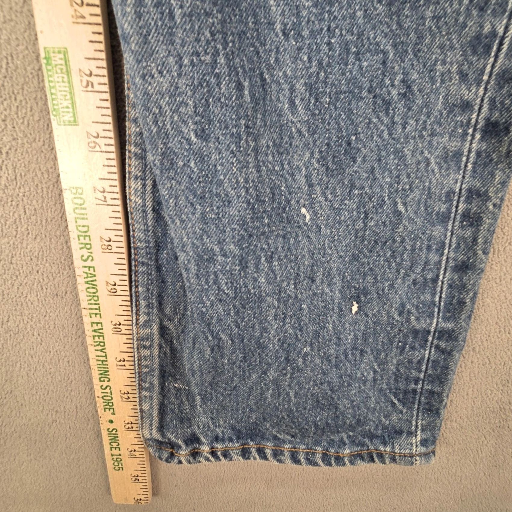 Levi's VINTAGE Levi's 501 Jeans Mens Blue Wash Straight Button Fly 30x33 USA 90s Fit Regular Mens Size US 30 / EU 46 - 4 Thumbnail