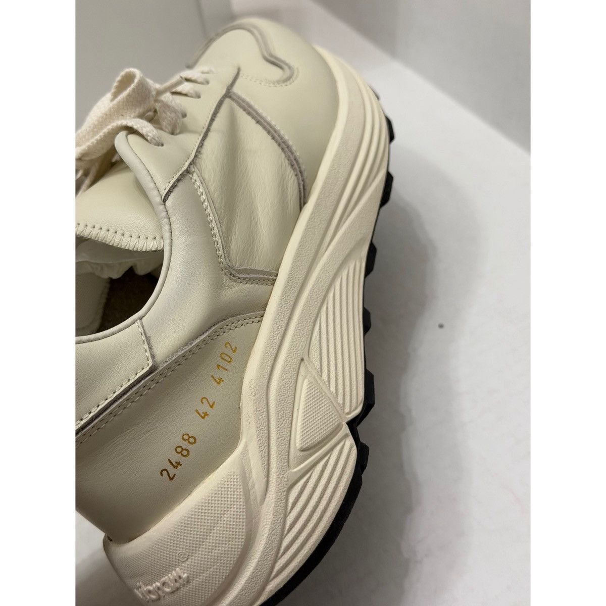 Common Projects COMMON PROJECTS PREMIUM RUNNER OFF WHITE SNEAKER Size US 9 / EU 42 - 6 Thumbnail