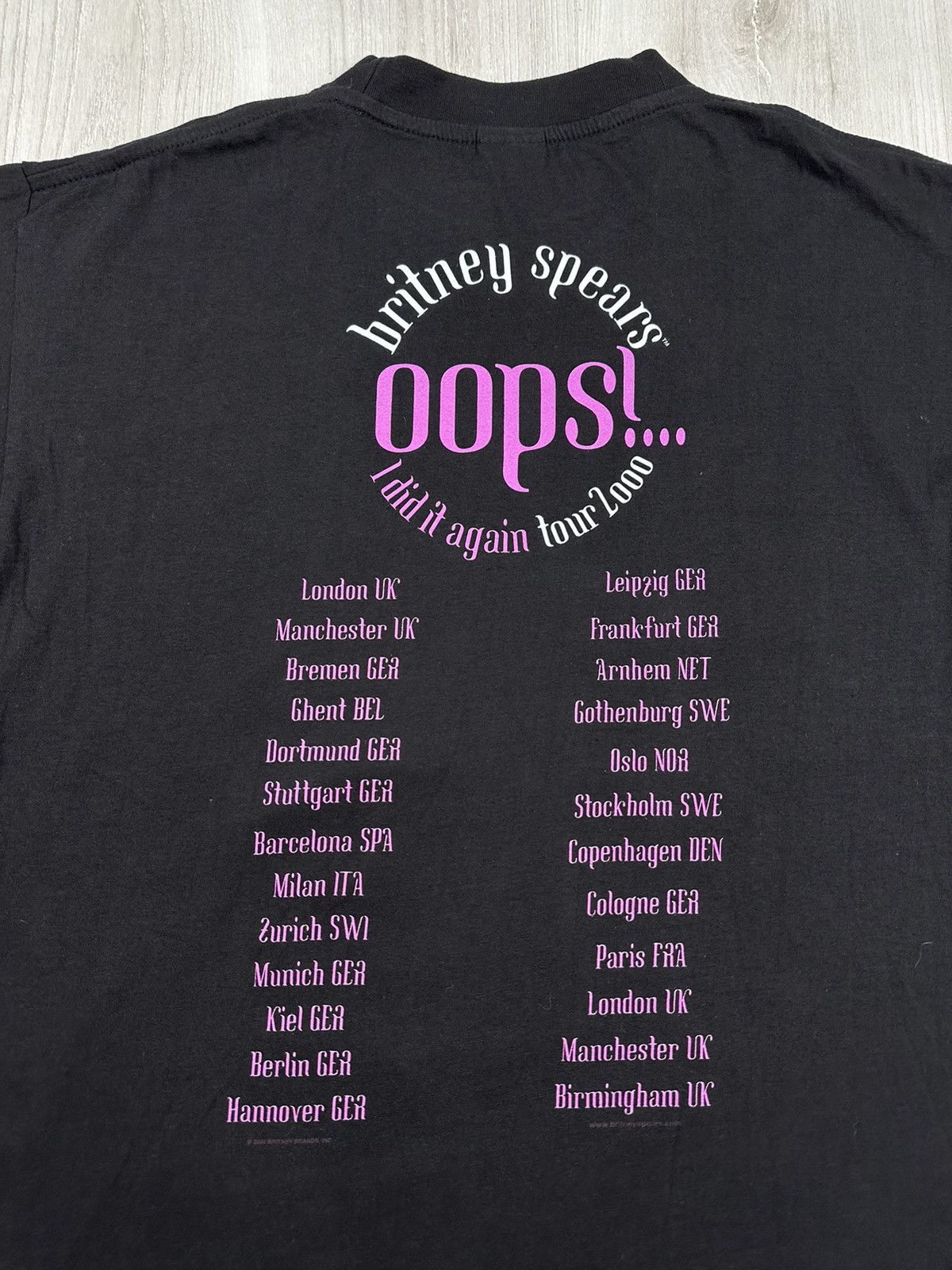 Band Tees Vintage 2000 Britney Spears Oops (Ariana Grande Lady Gaga) Size US L / EU 52-54 / 3 - 9 Thumbnail