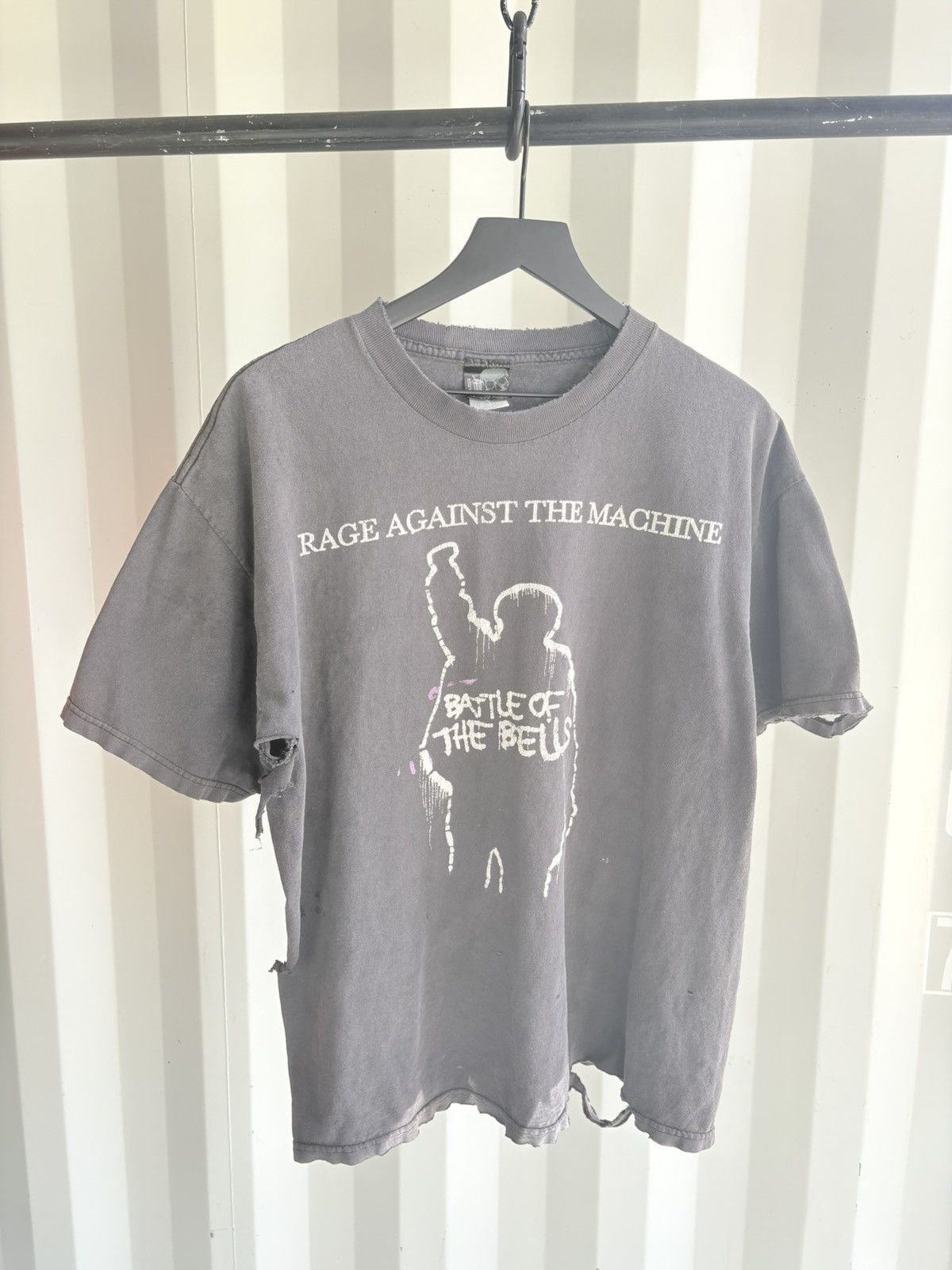 Band Tees Thrashed RATM Sun Faded Distressed Shirt ERD GRUNGE Size US XL / EU 56 / 4 - 1 Thumbnail