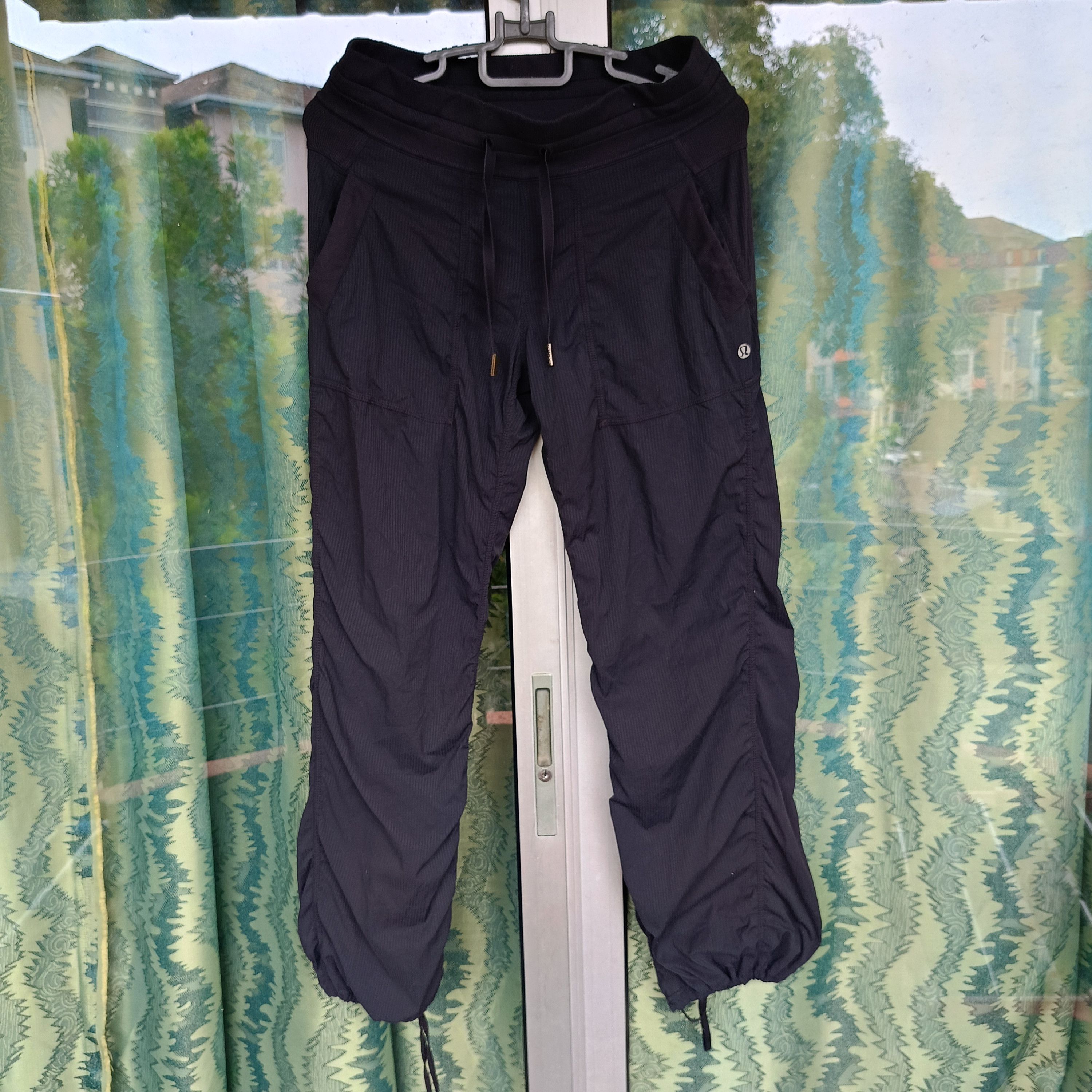 Lululemon Lululemon yoga pants Size 30" / US 8 / IT 44 - 2 Thumbnail