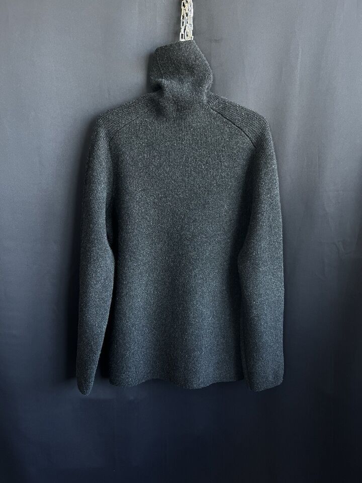 Louis Vuitton Louis Vuitton Mens Sweater Turtleneck Wool Gray Size XL Size US XL / EU 56 / 4 - 15 Thumbnail