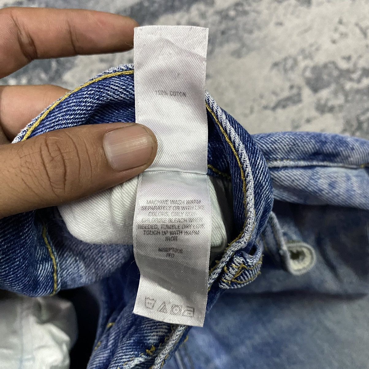 Cabelas × Jean × Vintage Vintage Cabelas Faded Light Washed Denim Jeans Size US 33 - 8 Thumbnail