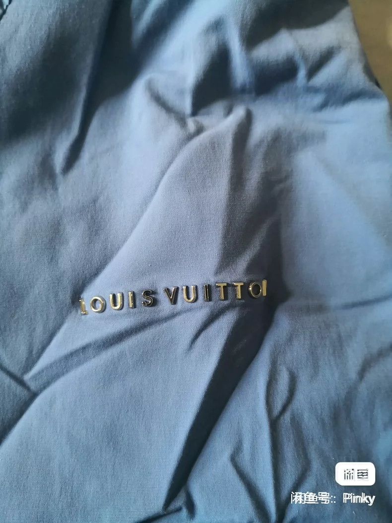 Louis Vuitton Louis Vuitton Letter logo jacket 2505-Nextarrow Size US S / EU 44-46 / 1 - 6 Thumbnail