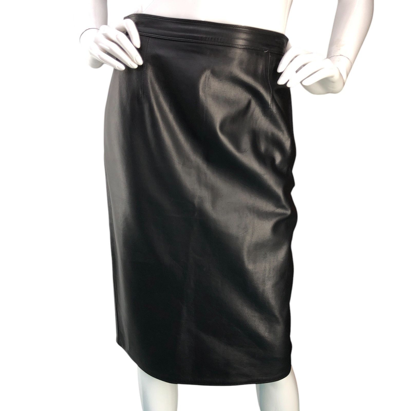 Fendi Fendissime Fendi Size 44 Skirt Leather Midi Pencil Vintage Size 28" / US 6 / IT 42 - 10 Thumbnail