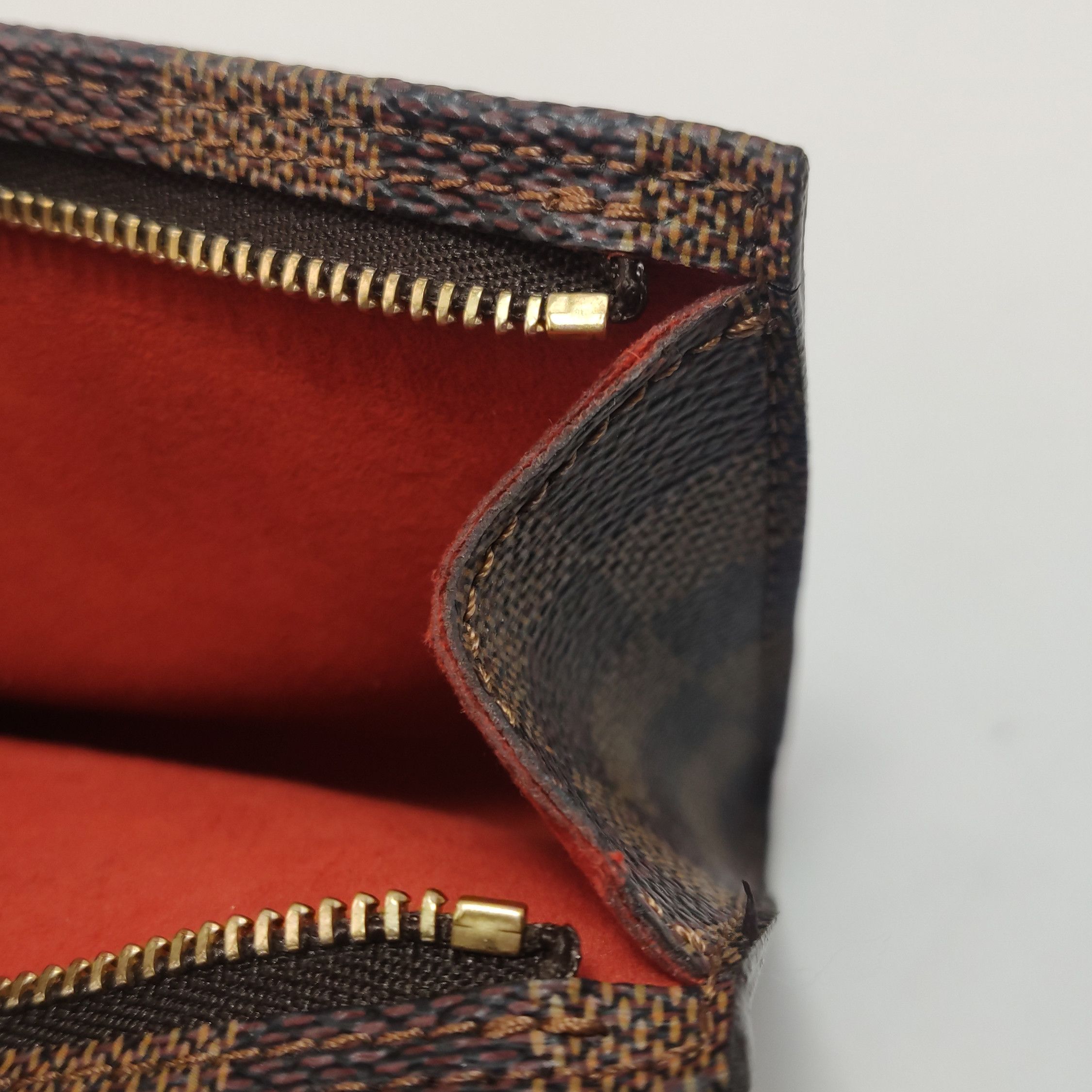 Louis Vuitton Louis Vuitton (LV) toiletry bag checkerboard clutch -y2506 Size ONE SIZE - 8 Thumbnail
