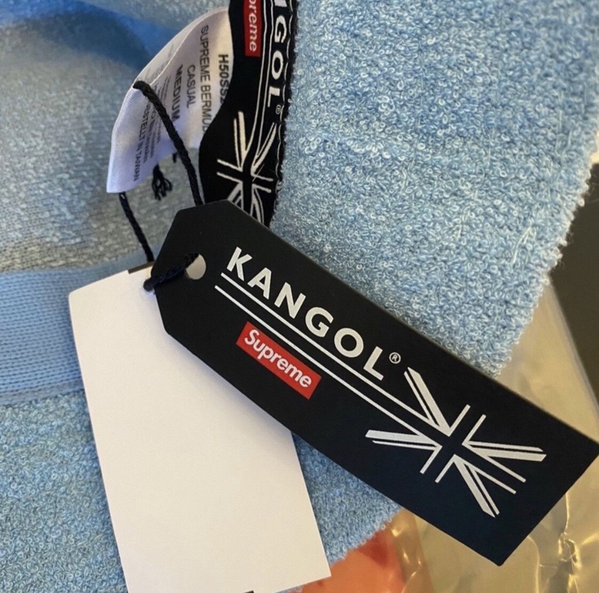 Kangol × Supreme 🆕 SuPReMe®/KaNGo® BeRMuDa 🇧🇲 CaSuaL HaT🎩 Size ONE SIZE - 3 Thumbnail