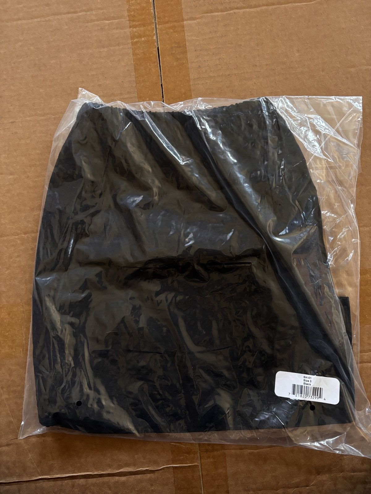 Yeezy Sh-01 size 3 yeezy fast shipping Size US 34 / EU 50 - 2 Thumbnail