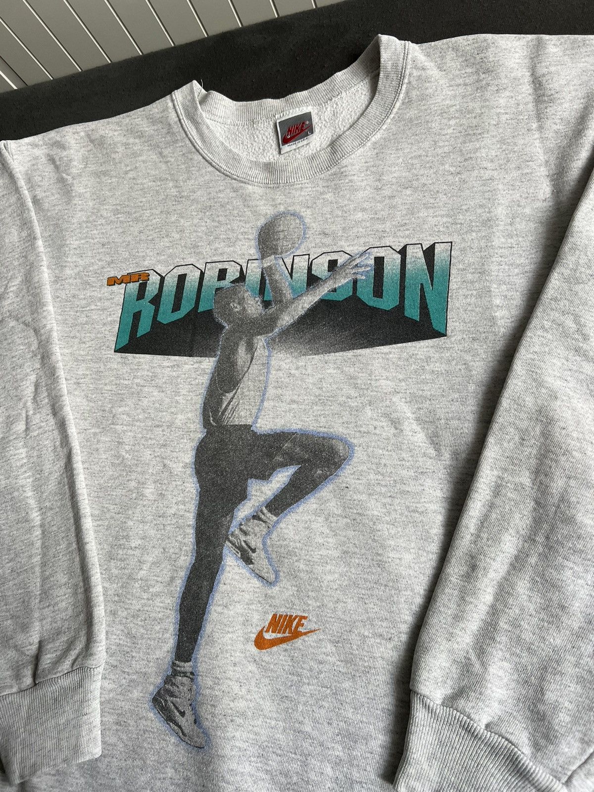 Nike Vintage Nike Mr Robinson Crewneck 90s VERY RARE Size US L / EU 52-54 / 3 - 3 Thumbnail