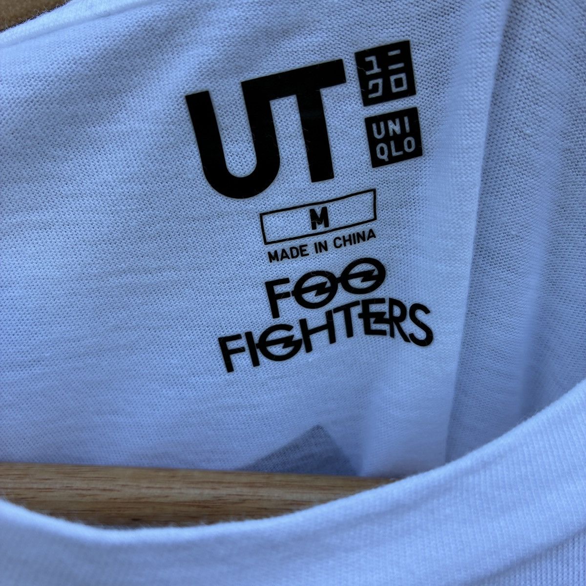 Uniqlo Uniqlo x Foo Fighter Band White T-Shirt Sz M Size US M / EU 48-50 / 2 - 3 Thumbnail