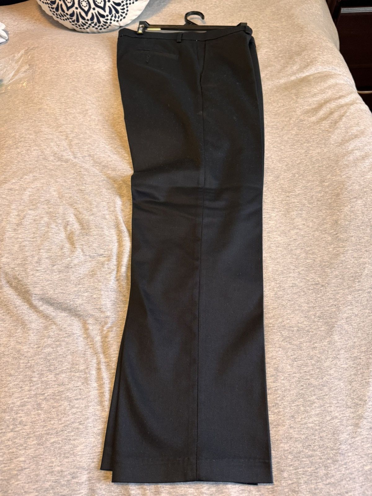 Haggar Haggar Premium Khaki – Straight Fit Dress Pants (32x30) Size US 32 / EU 48 - 3 Thumbnail