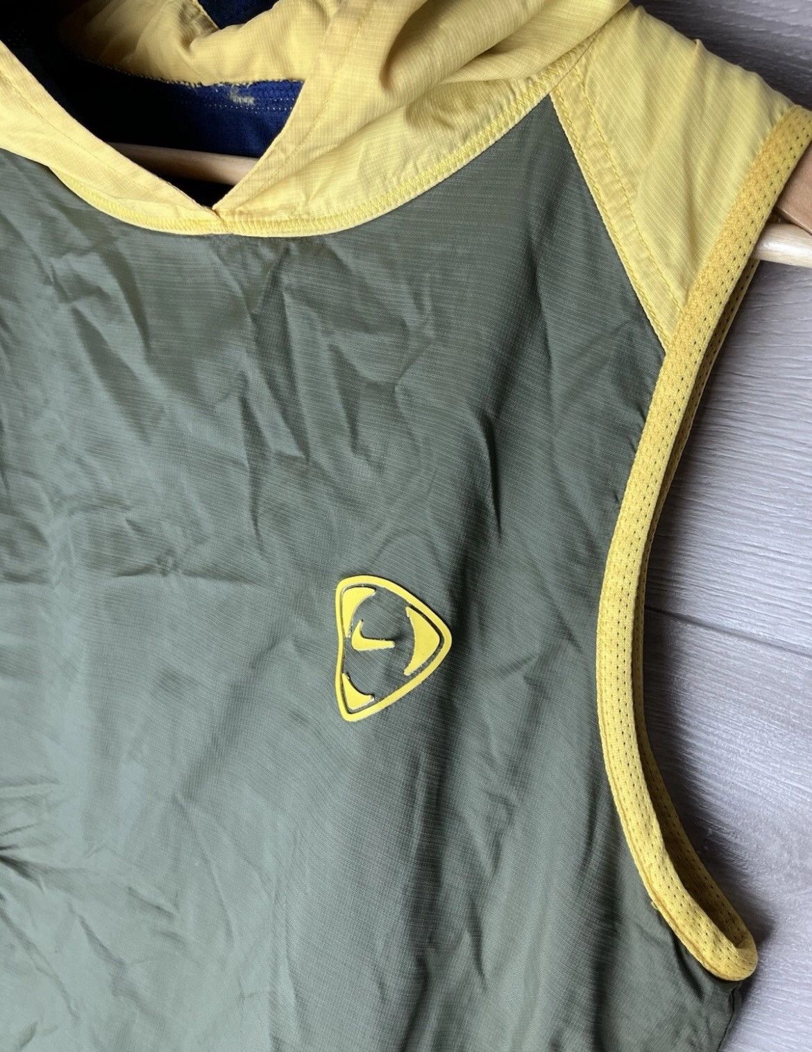 Other MENS vest vintage Nike nylon drill size S Dri-fit Y2K Size US L / EU 52-54 / 3 - 3 Thumbnail