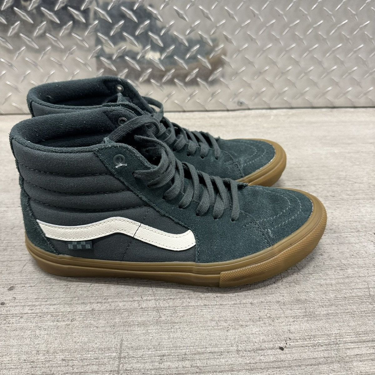 Vans Vans Sk8 Hi Forest Green / Gum Sole Size US 8.5 / EU 41-42 - 2 Thumbnail