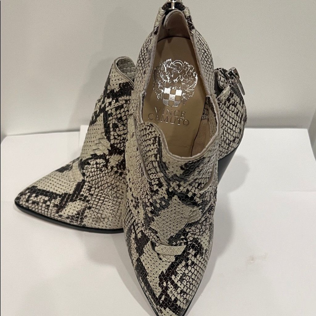 Vince Camuto Vince Camuto Black and Cream Snakeskin Heeled Boots Size US 6 / IT 36 - 3 Thumbnail