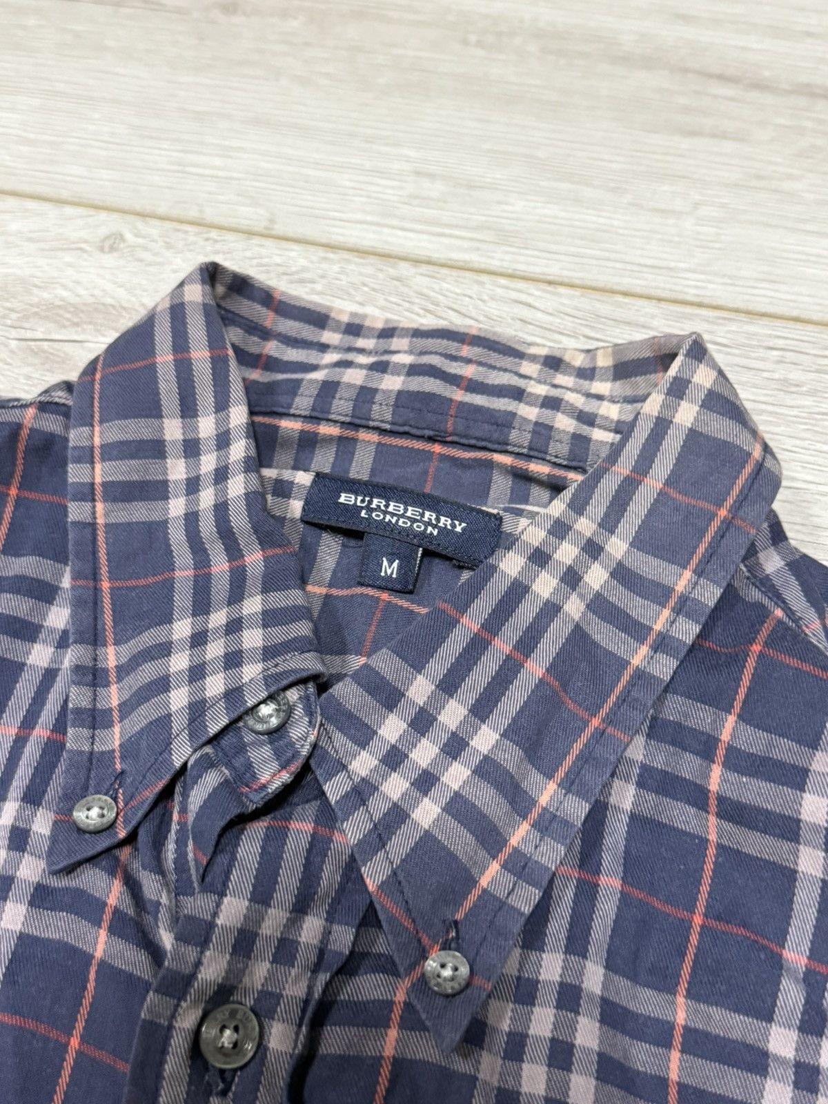 Burberry Burberry vintage dark blue nova check shirt buttons Size US M / EU 48-50 / 2 - 2 Thumbnail