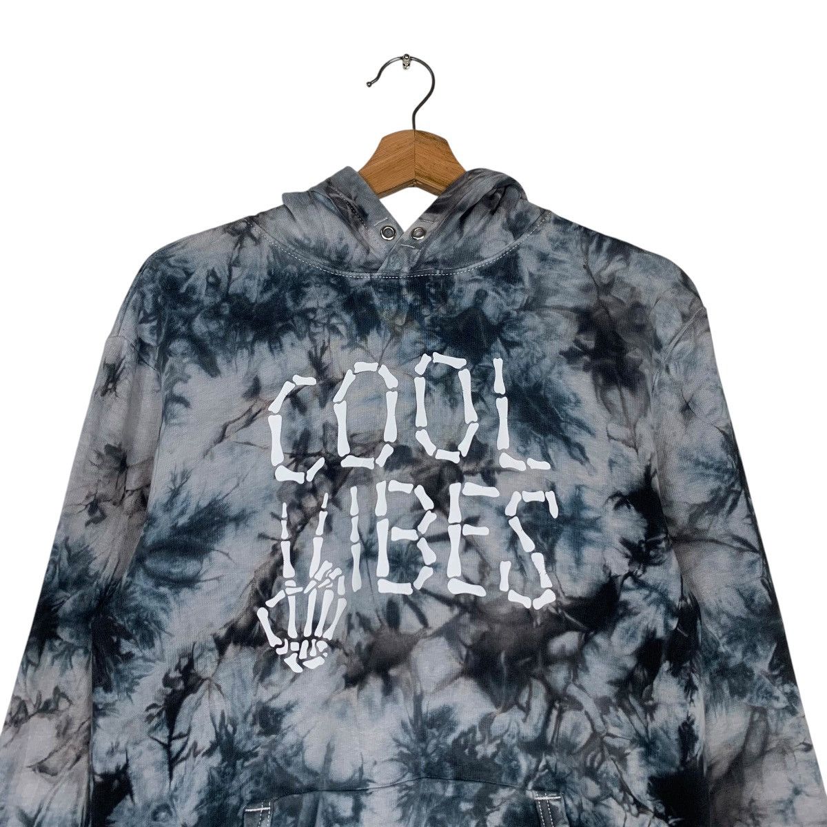VIBE COOL VIBES TIE DYE YOUTH PULLOVER HOODIES #1546-C69 Size US XS / EU 42 / 0 - 11 Thumbnail