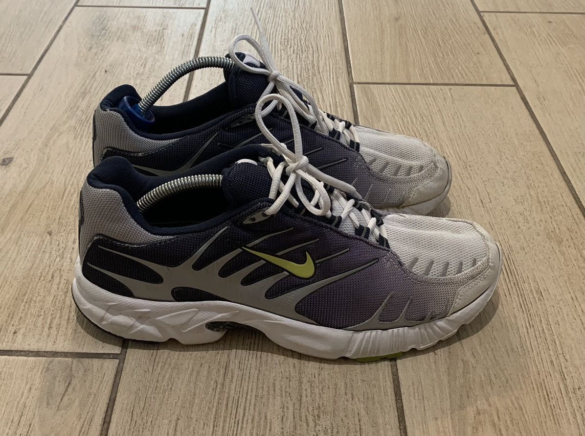 Nike × Vintage 2003 Vintage Nike Air Skylon sneakers Y2K running shoes Size US 11 / EU 44 - 4 Thumbnail