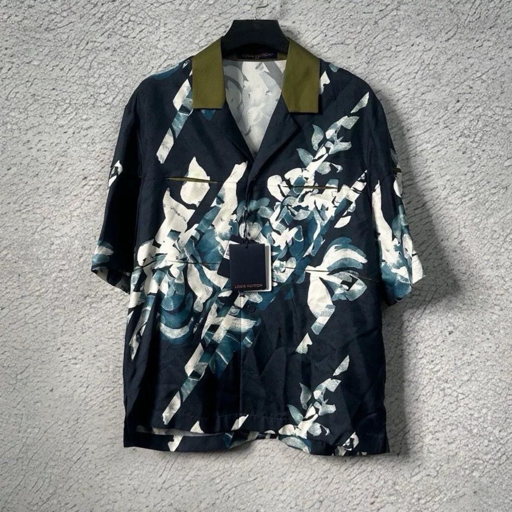 Louis Vuitton Louis Vuitton Abstract Print Short Sleeve Shirt S Size US S / EU 44-46 / 1 - 1 Thumbnail