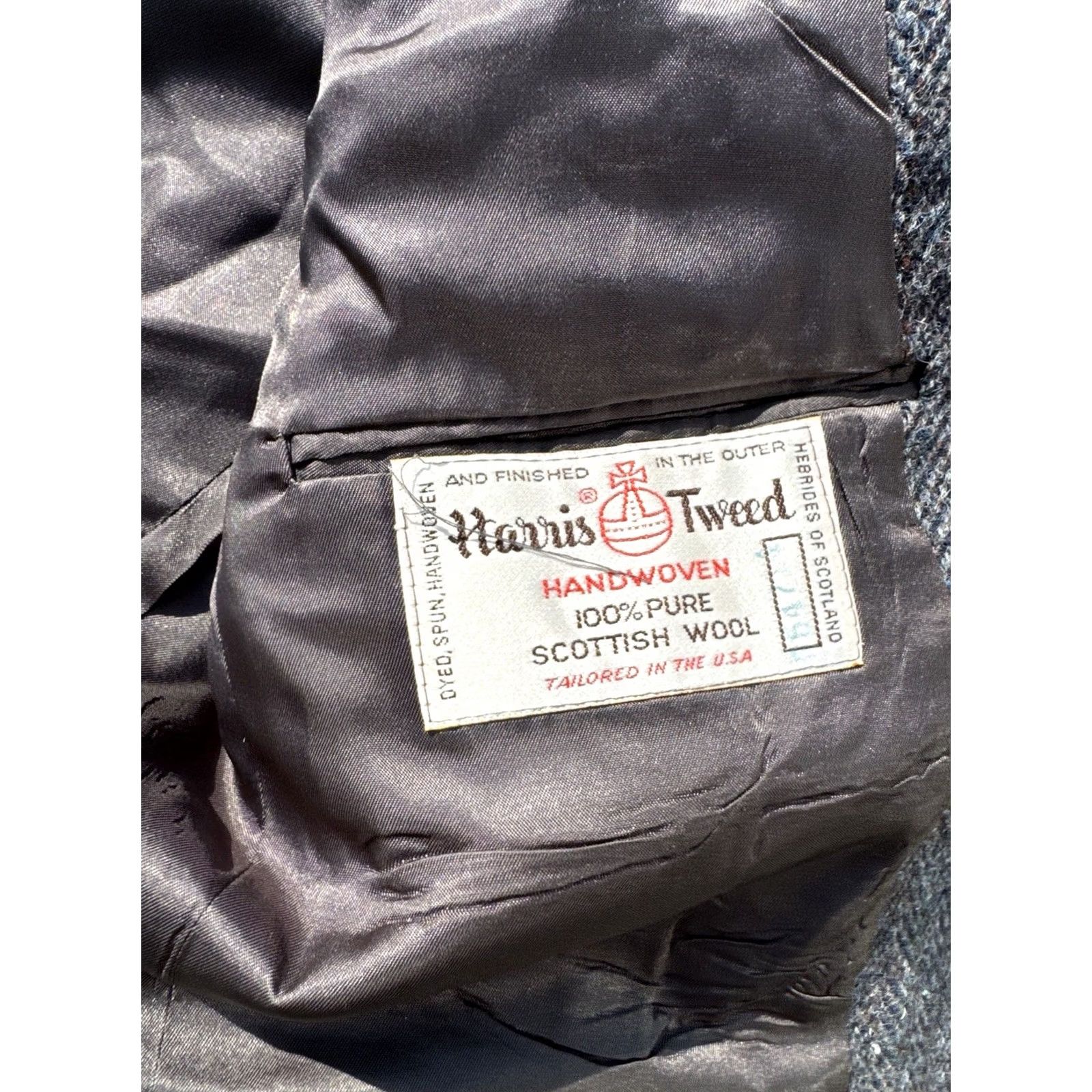 Harris Tweed VINTAGE Harris Tweed Blazer 44R Wool Sport Coat Herringbone Gray Notch Lapel Single-Breasted Two-Button US Made, Coat, Men, Wool, 44, Vintage, 44R Size 44R - 7 Thumbnail