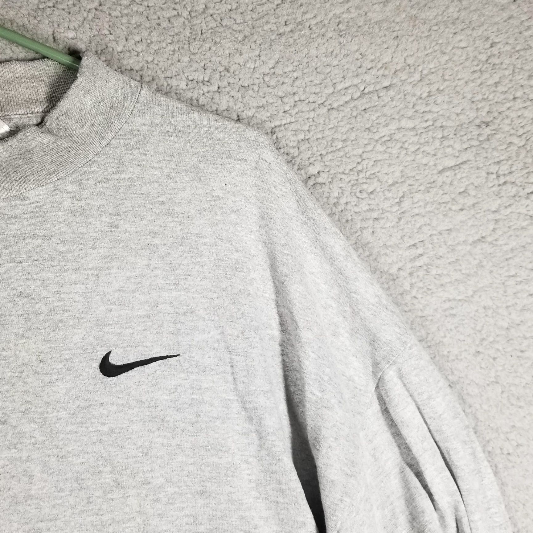 Nike VINTAGE Nike Shirt Mens 2XL Gray Long Sleeve Swoosh Made USA 90s Size US XXL / EU 58 / 5 - 2 Thumbnail