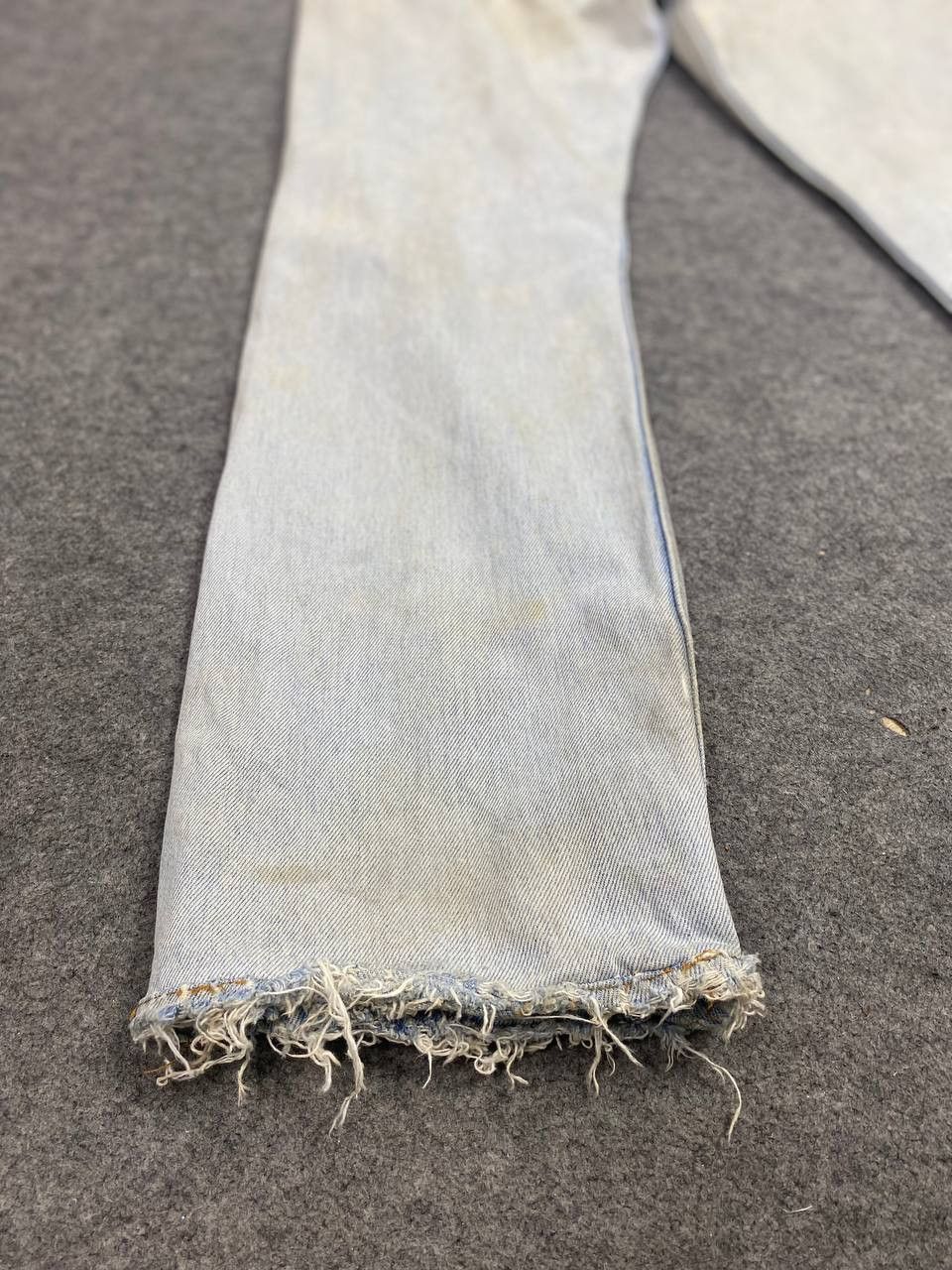 Levi's vintage levis 501 lightwash distressed denim Size US 32 / EU 48 - 4 Thumbnail