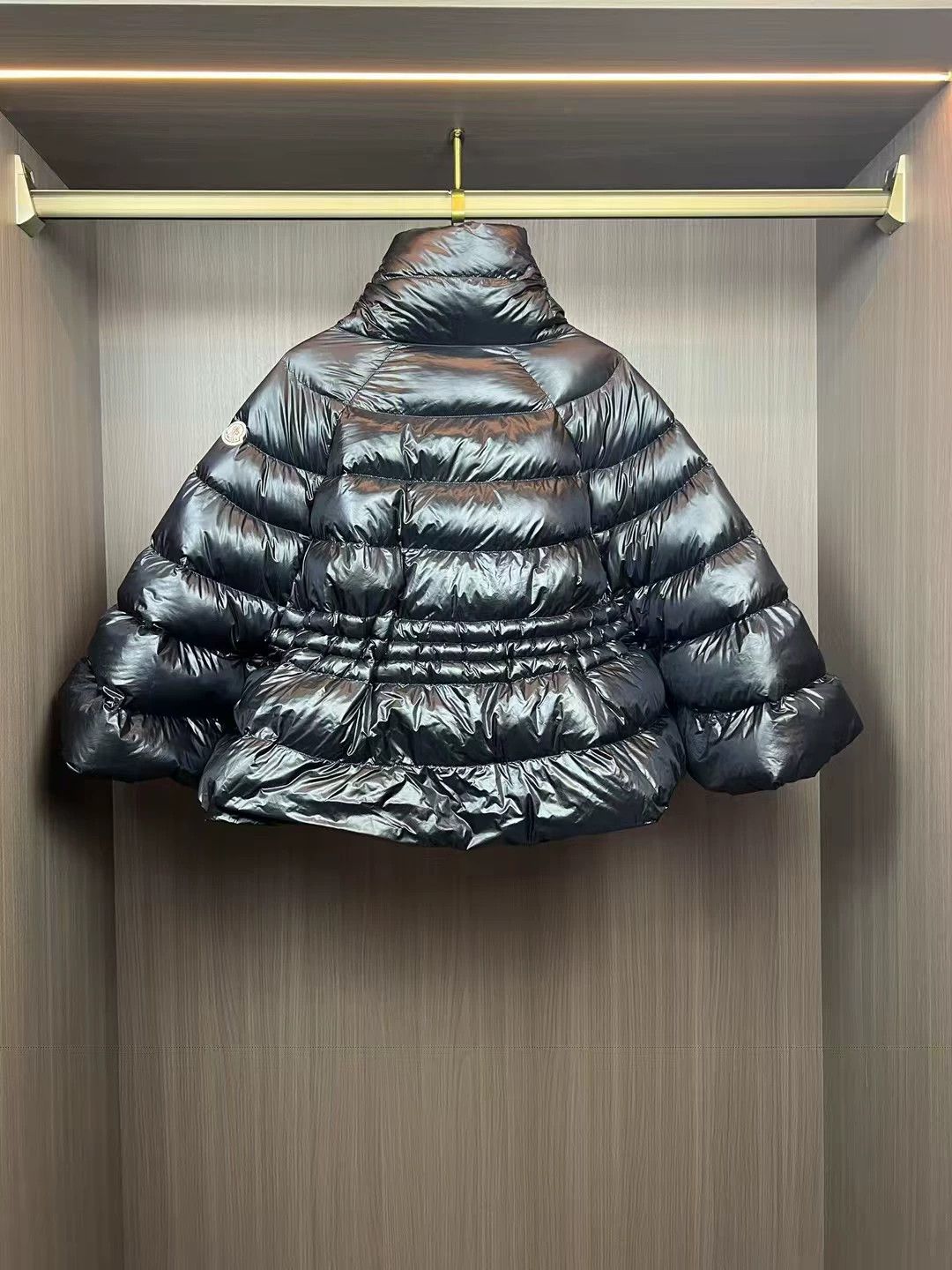 Moncler Moncler cape-style down jacket Size XS / US 0-2 / IT 36-38 - 2 Thumbnail