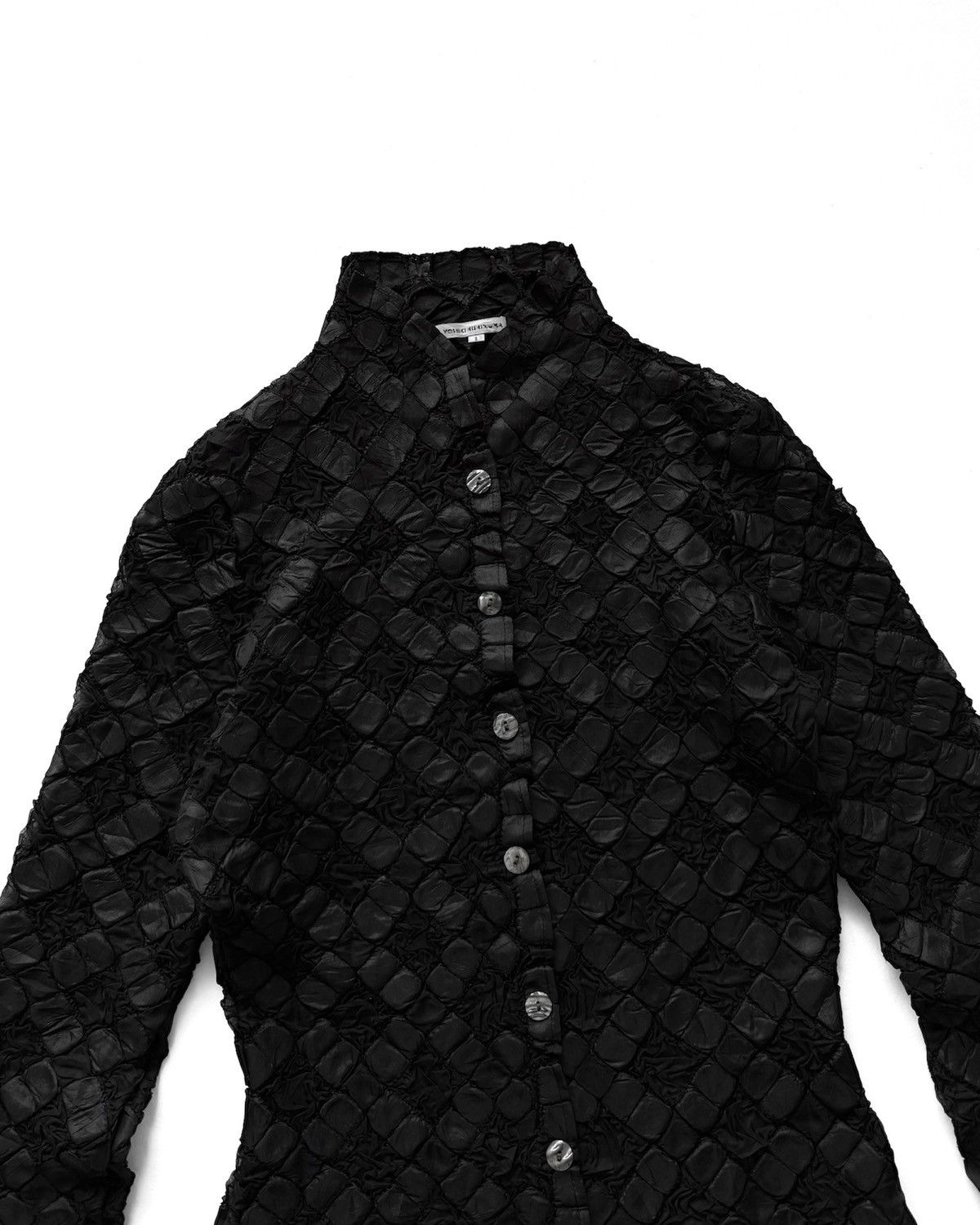Issey Miyake VINTAGE YOSHIKI HISHINUMA WRINKLE PLEATS SHIRT Size S / US 4 / IT 40 - 2 Thumbnail