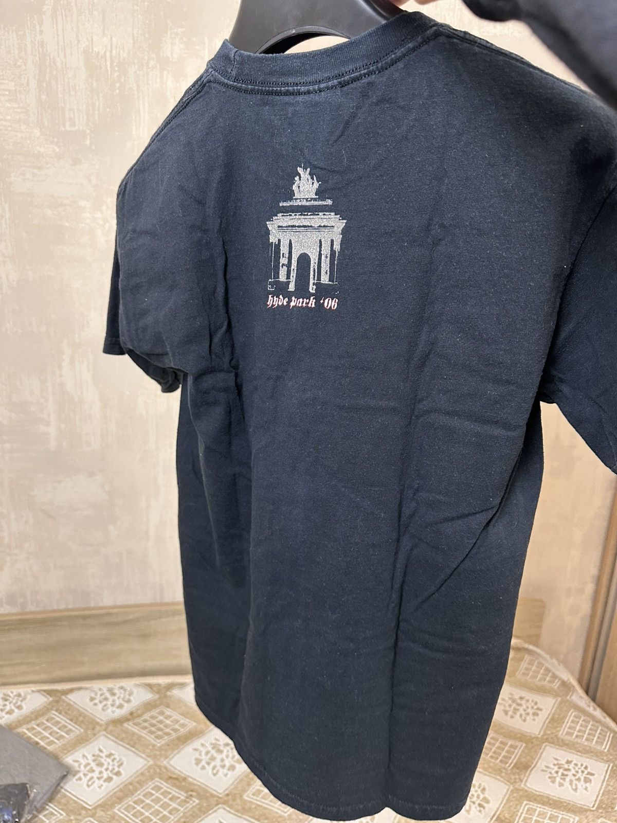 Band Tees 🔥 Foo Fighters 2006 Hyde Park Concert Rock Band T Shirt Y2K Size US M / EU 48-50 / 2 - 7 Thumbnail