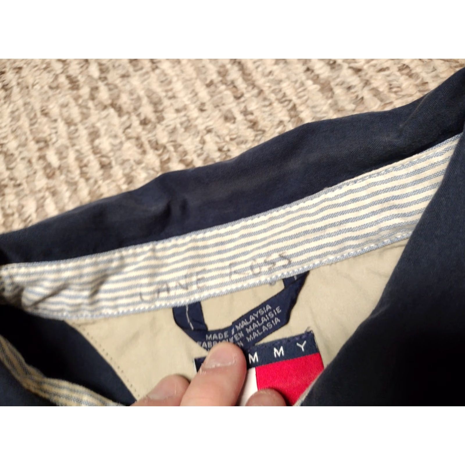Tommy Hilfiger VINTAGE Tommy Hilfiger Denim Jacket XL Blue 90s Crest Embroidered Logo Strap Full Zip Size US 36 / EU 52 - 4 Thumbnail