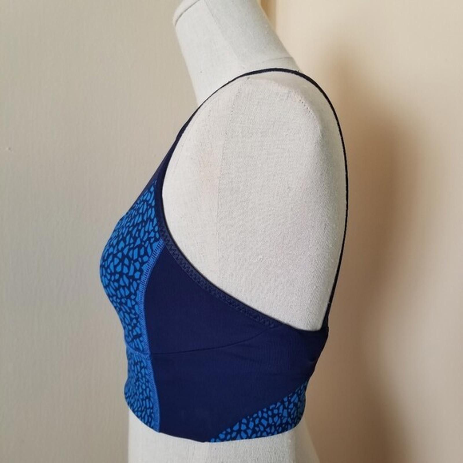Lululemon Lululemon Clip-In Long Line Bra Mosaic Sz 4 Size ONE SIZE - 4 Thumbnail