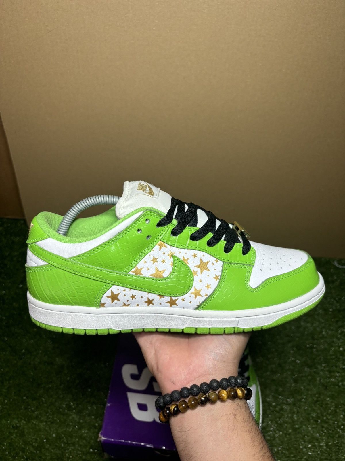 Nike SB × Supreme Nike sb supreme stars mean green 2021 Size US 8.5 / EU 41-42 - 6 Thumbnail